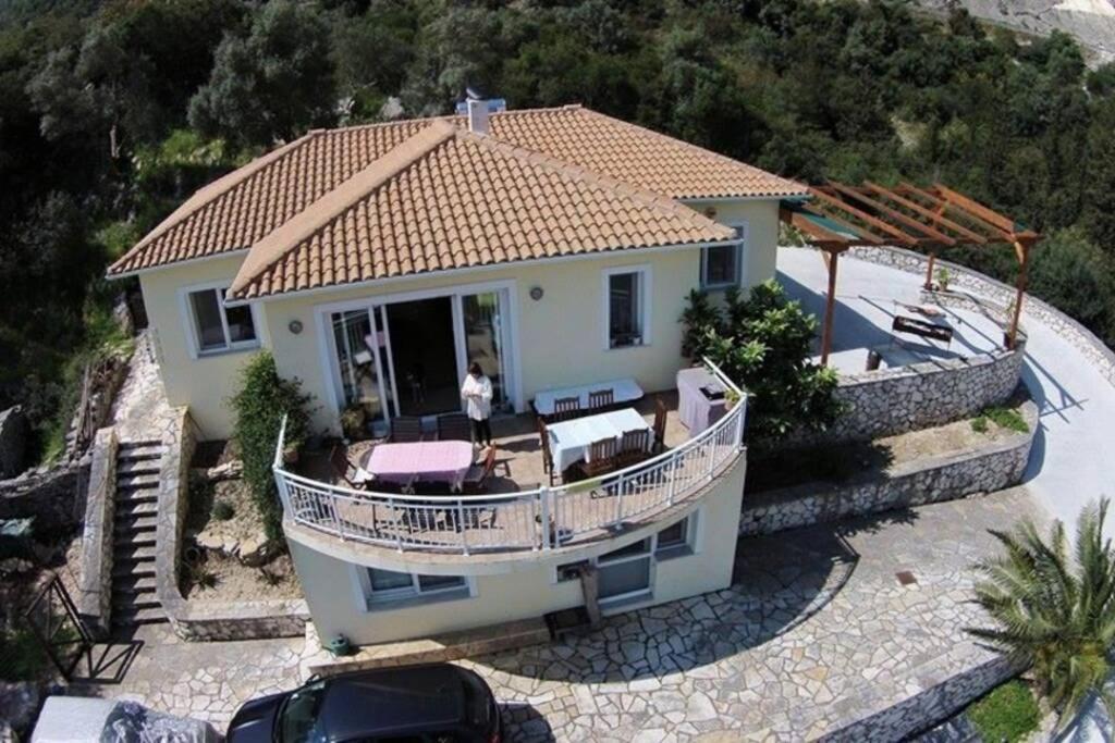 Villa Sunrise With Stunning Views And Private Pool Katokhórion
