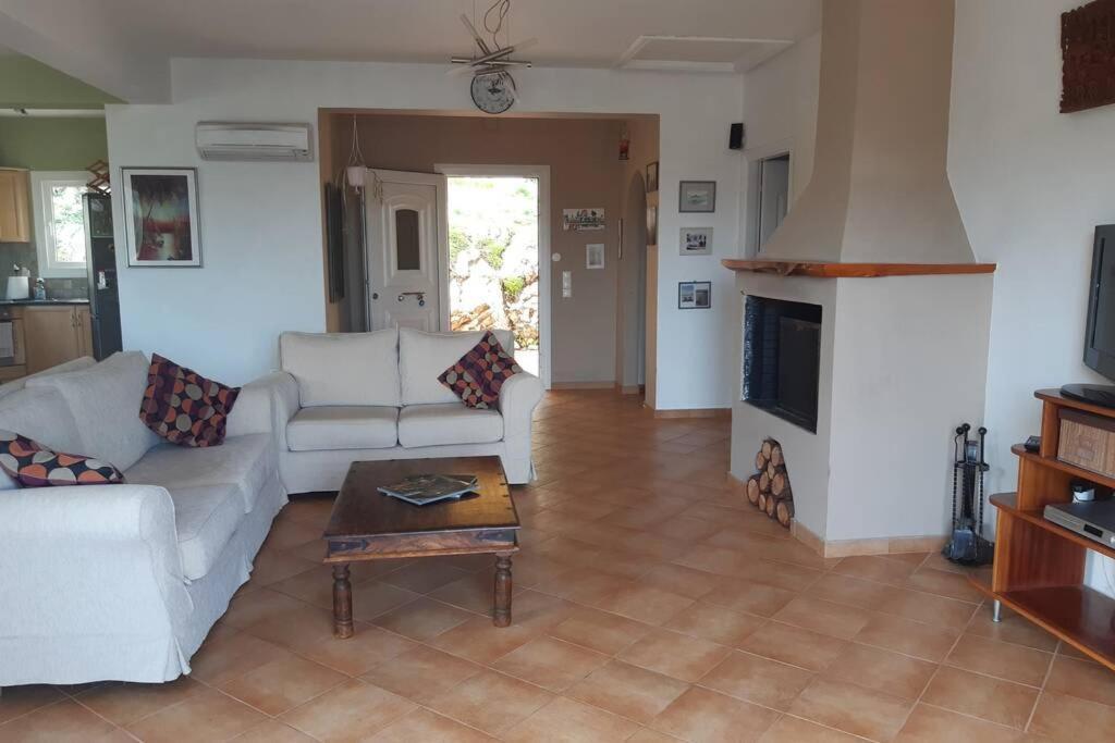 Villa Sunrise With Stunning Views And Private Pool Katokhorion (Lefkada)