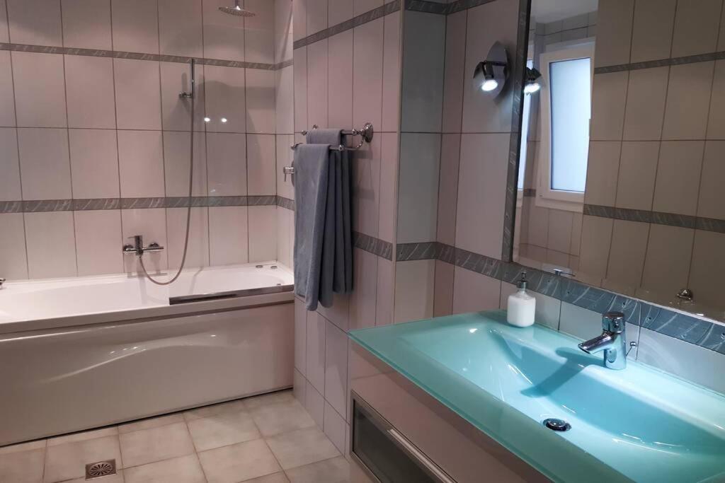 Villa Sunrise With Stunning Views And Private Pool *
